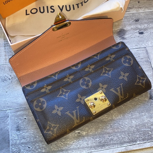 Louis Vuitton Pink Pallas Wallet 💕 - Picture 7 of 15